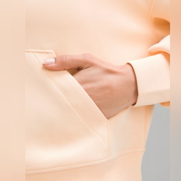 NWT Lululemon‎ Softstreme Hoodie Peach Bellini Size 14 - Picture 4 of 13